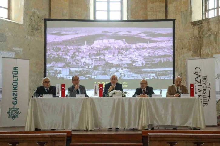 “1923’e Giden Yol 1920’den Geçiyor” konulu panelin kapanışı yapıldı