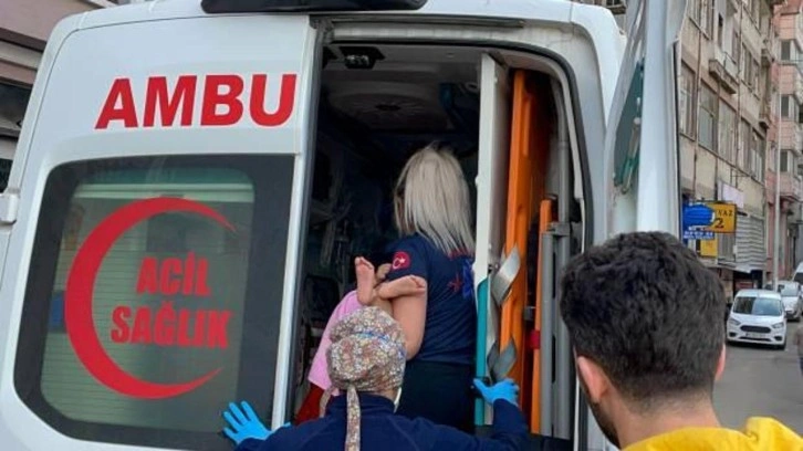 3'üncü kattan düşen bebek son anda kurtuldu