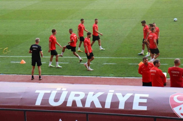 A Milli Futbol Takımı, Japonya maçı hazırlıklarına başladı