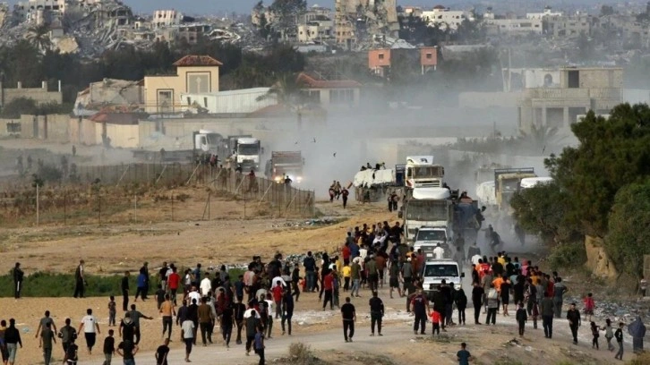 ABD'den Gazze'ye geçici liman: Yardım TIR'ları kente girdi