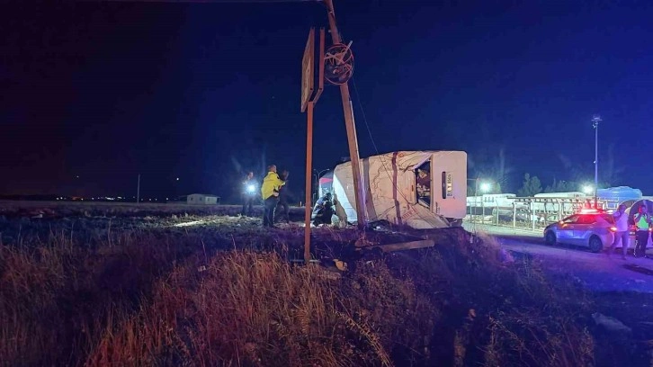 Adıyaman’da takla atan araçta 1 kişi öldü, 4 kişi yaralandı