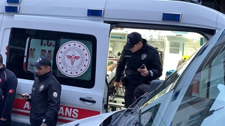 Adliyeden silah sesleri yükseldi. Polisin müdahalesi olası bir cinayeti önledi. Bir yaralı var