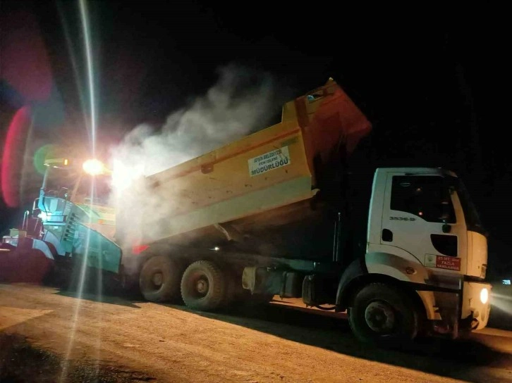 Afşin’de deprem konutlarının yolu asfaltlanıyor