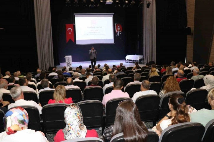 Afyonkarahisar’da eğitim camiası yeni dönemin hazırlıklarını görüştü