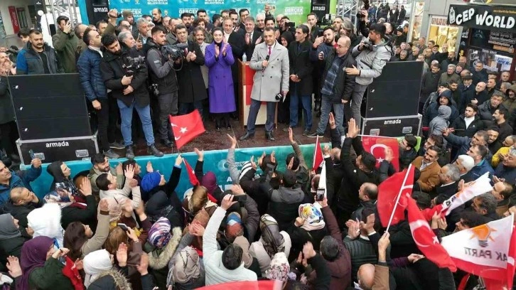 AK Parti Ağrı Belediye Başkan Adayı Aydın Ağrı’da coşkuyla karşılandı