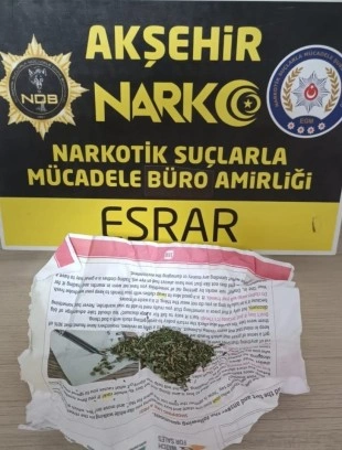 Akşehir’de uyuşturucu kullanmak isteyenlere polis baskını