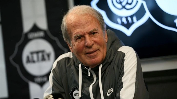 Altay'da Mustafa Denizli camiayı toplayacak