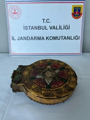 Altın yazma Tevrat’ı 2 milyon dolara satmak isterken jandarmaya yakalandılar