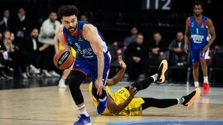 Anadolu Efes EuroLeague'de doludizgin