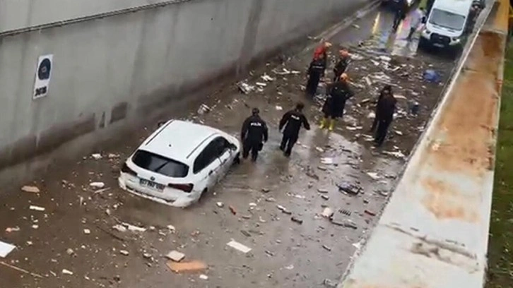 Antalya'da sel felaketi: Bir kişinin cansız bedenine ulaşıldı