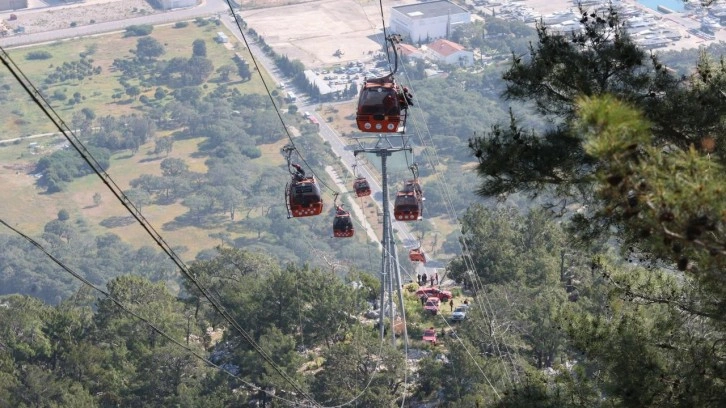 Antalya'daki teleferik kazasıyla ilgili gözaltına alınan 12 şüpheli adliyeye sevk edildi