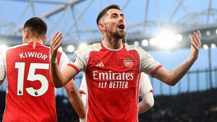 Arsenal, Jorginho'nun sözleşmesini 2025'e kadar uzattı