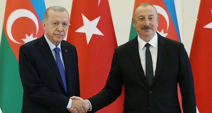 Azerbaycan Cumhurbaşkanı Aliyev'den Cumhurbaşkanı Erdoğan'a 100. yıl tebriği