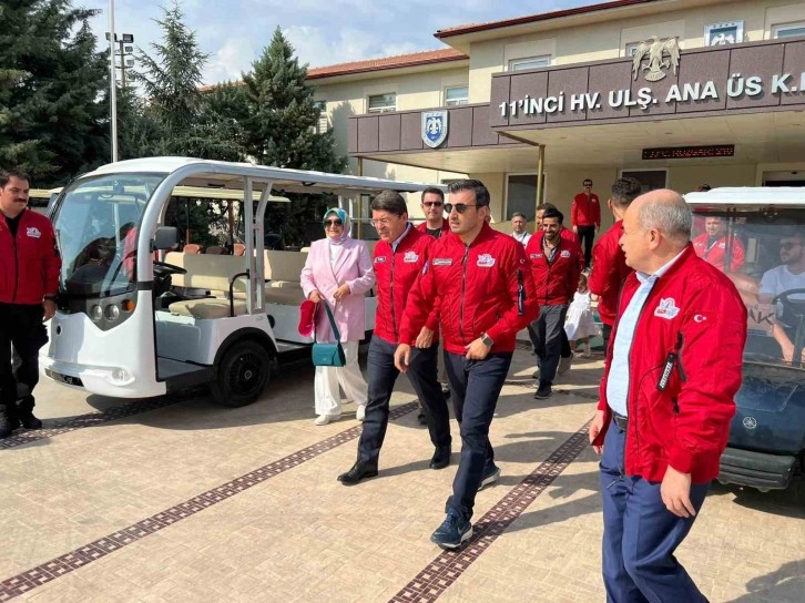 Bakan Tunç TEKNOFEST’i ziyaret etti