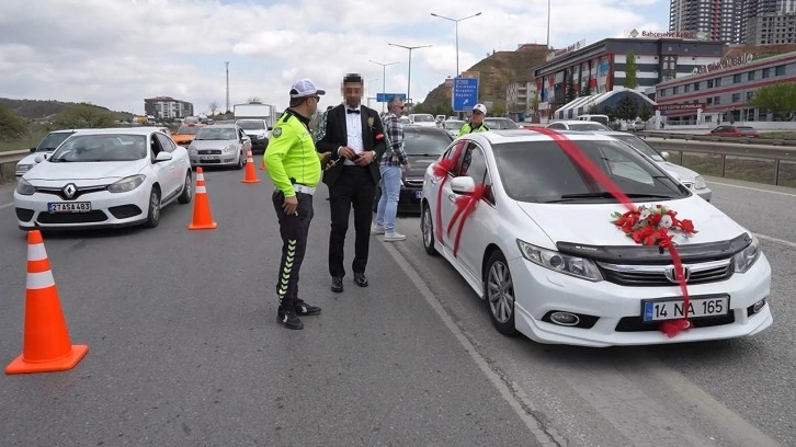 Bakanlık personeliyim dedi, polisleri tehdit etti: Allah, bir adli işlemde seni benle karşılaştırır