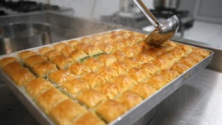 Baklavanın şekeri düştü