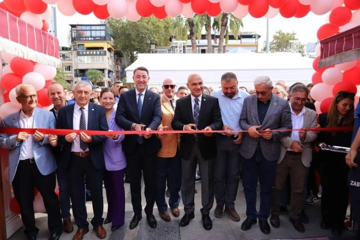 Bandırma’da kitap günleri başladı