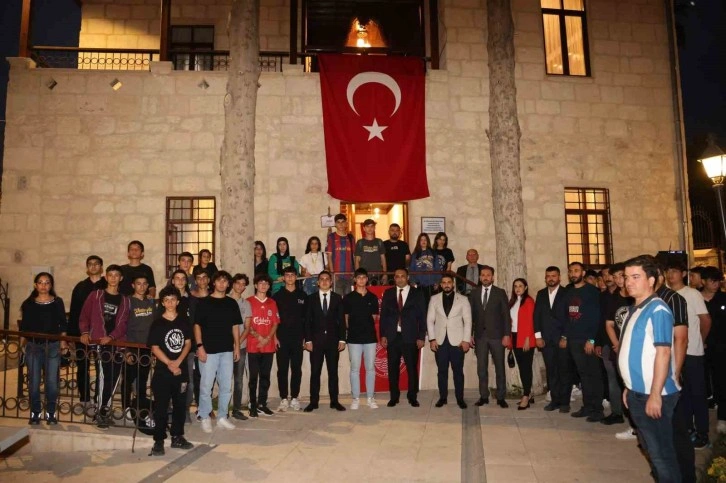 Başkan Yılmaz, gençlere Atatürk’ü ve Mersin’i anlattı