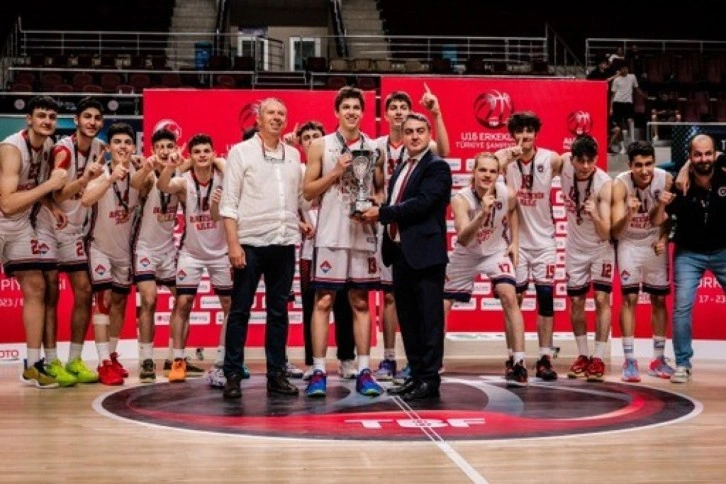 Basketbolda U16 Türkiye şampiyonu, İstanbul Bahçeşehir Koleji oldu