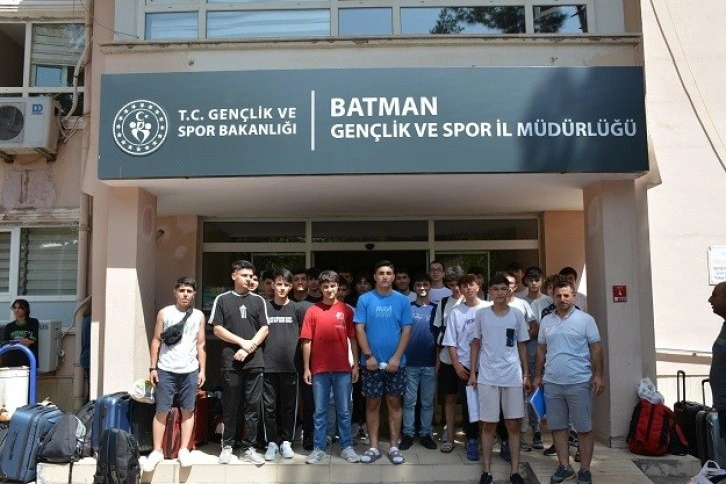 Batman’da 64 genç kamp yapmaya gönderildi