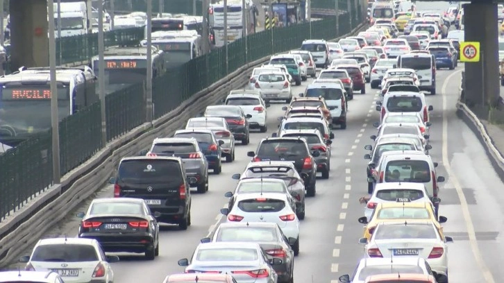 Bayram tatili sonrası ilk iş gününde trafik yoğunluğu