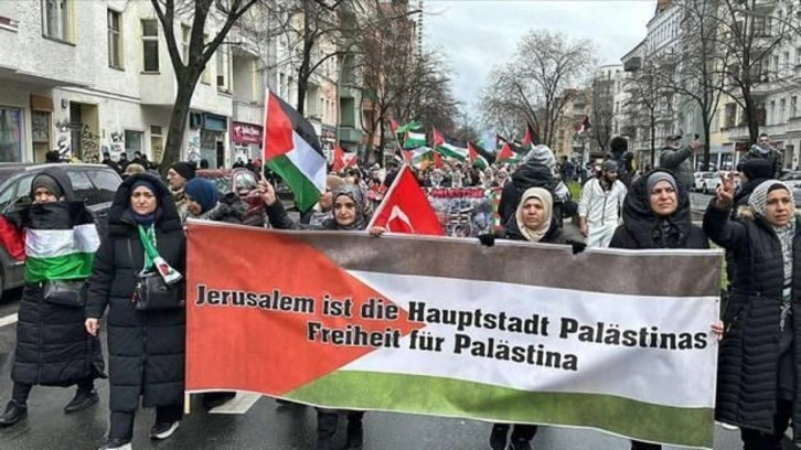 Berlin’de Filistin ile dayanışma gösterisi düzenlendi