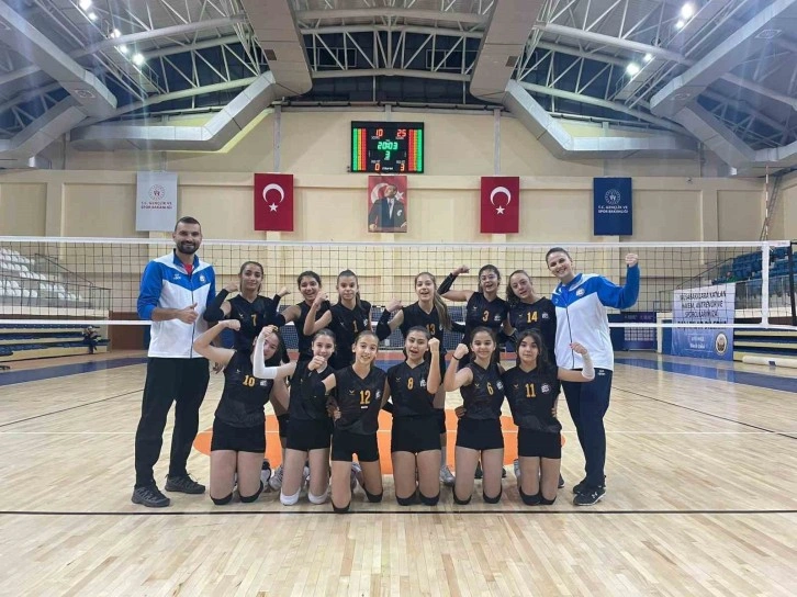 BES Midi Kız Voleybol Takımı, Voleybol Midi Kızlar Bilecik Şampiyonası’nda namağlup şampiyon oldu