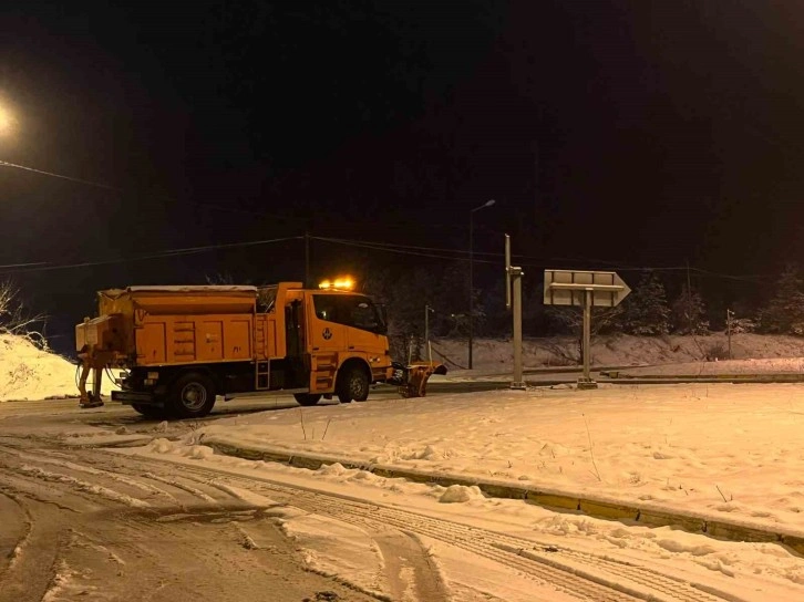 Bolu Dağı’nda kar yağışı etkili olmaya başladı