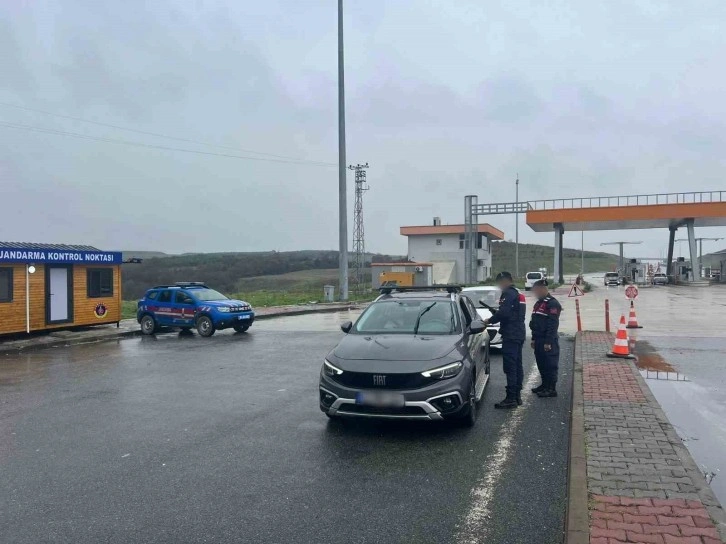 Bursa’da jandarmadan "Huzur ve Güven" uygulaması: 55 aranan şahıs yakalandı