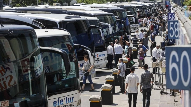 Büyük İstanbul Otogarı'nda bayram yoğunluğu