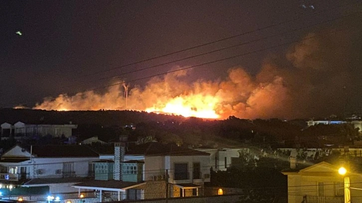 Çeşme'de makilik alanda yangın!