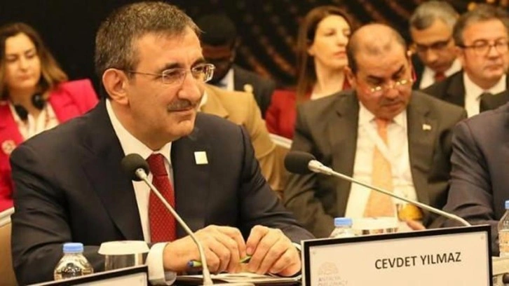 Cevdet Yılmaz: Dünya ekonomik açıdan yediden büyüktür