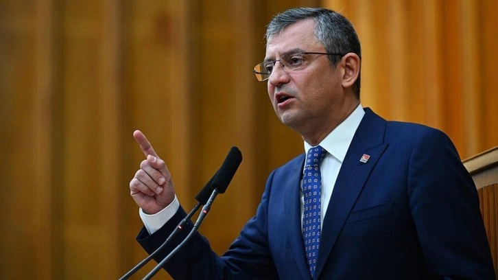 CHP lideri Özgür Özel partisinin grup toplantısında konuşuyor