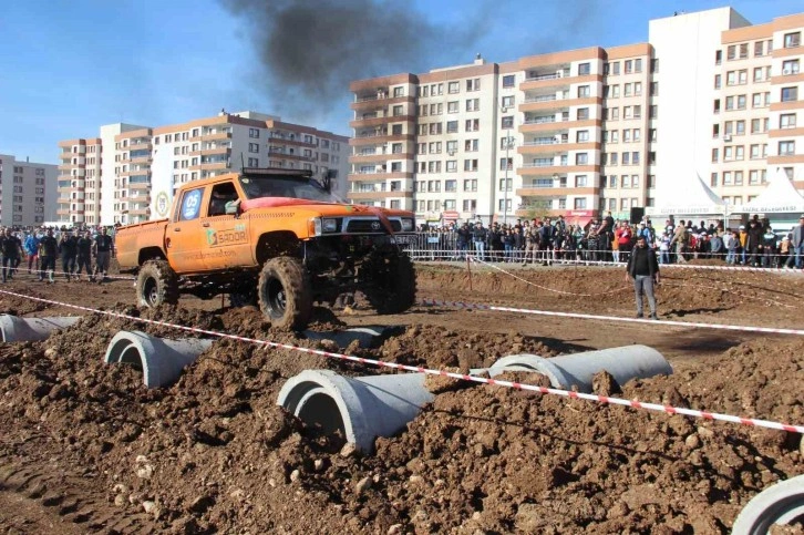 Cizre’de ilk defa off-roda heyecanı yaşandı