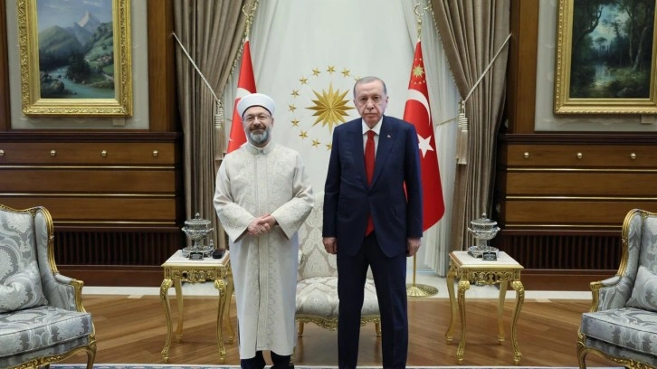 Cumhurbaşkanı Erdoğan Diyanet İşleri Başkanı Erbaş ile görüştü