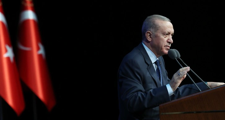 Cumhurbaşkanı Erdoğan’dan AK Parti MYK üyesi seçilenler partililere tebrik