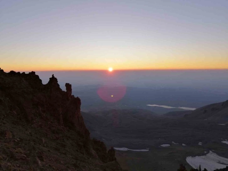 Dağcılar Erciyes’in Zirvesinde Buluşacak