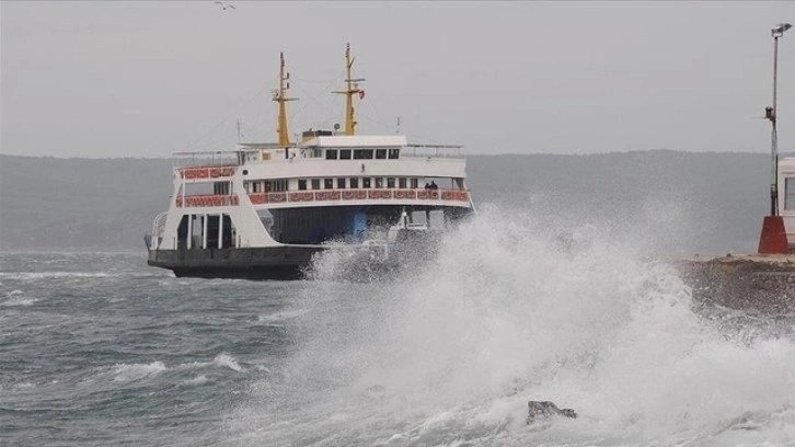 Deniz ulaşımına fırtına engeli: Seferler iptal edildi