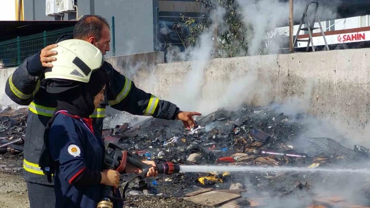 ’Dersimiz yangın söndürme’