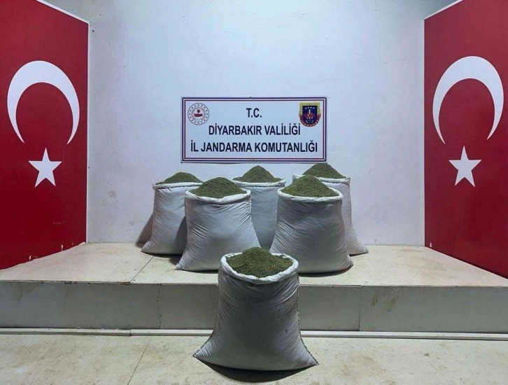 Diyarbakır’da 229 kilo toz esrar ele geçirildi