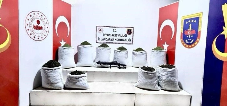 Diyarbakır’da 454 kilo esrar ele geçirildi: 3 gözaltı