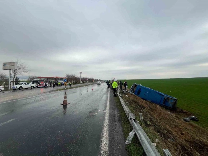 Diyarbakır’da cezaevi aracı devrildi: 13 yaralı