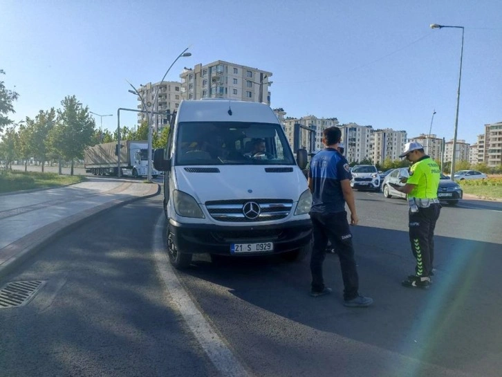 Diyarbakır’da okul servislerine yapılan denetimde 54 araca cezai işlem uygulandı