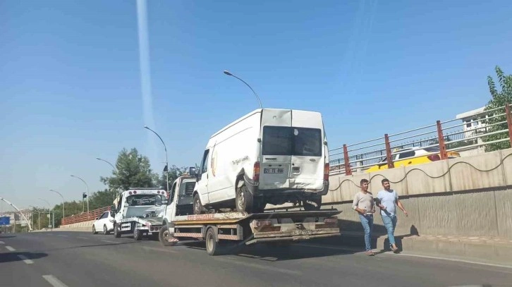 Diyarbakır’da zincirleme kaza: 3 yaralı