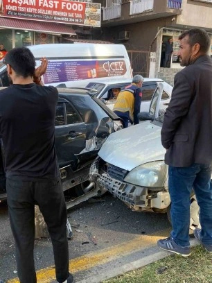 Diyarbakır’da zincirleme kazada 2 kişi yaralandı