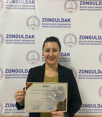 Dr. Funda Sönmez Öğütle’nin Doktora Tezi “İlhan Tekeli Doktora Teşvik Ödülü”ne layık görüldü