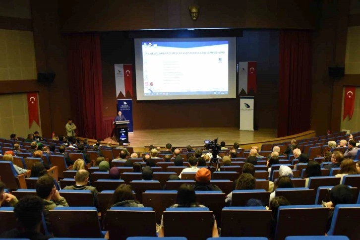 Düzce Üniversitesi’nde 11. uluslararası meslek yüksekokulları sempozyumu başladı