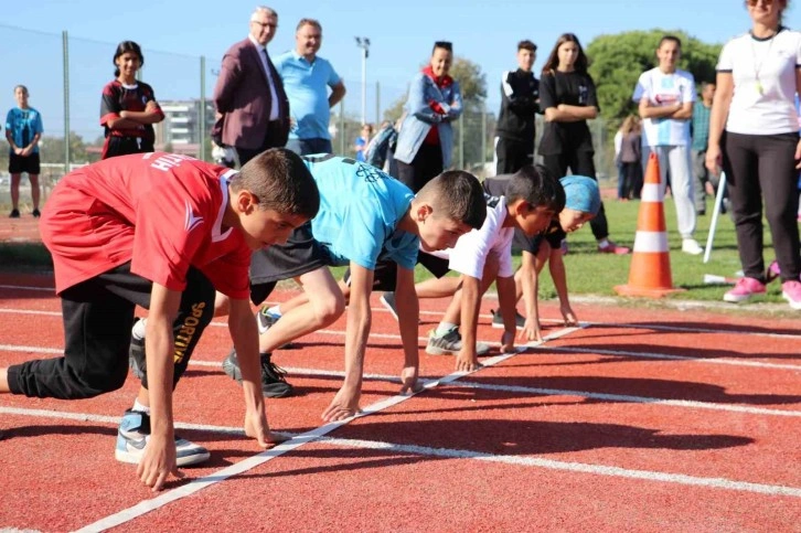 Edremit’te okullarda Cumhuriyet’in 100. yıl coşkusu başladı