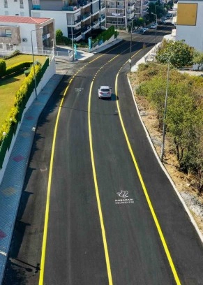 Ege Mahallesi’nde yol seferberliği sürüyor