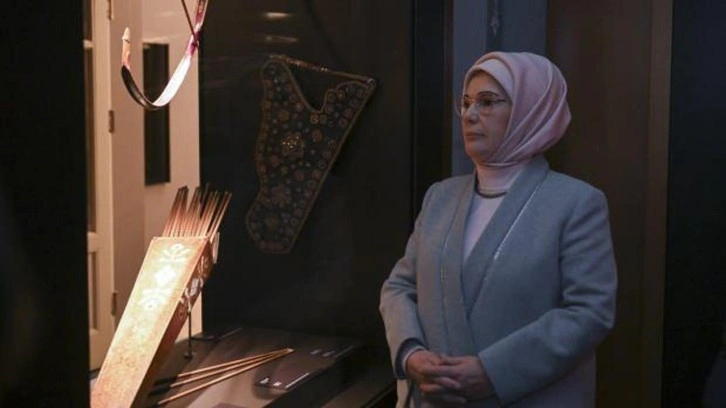 Emine Erdoğan, Ankara'nın tarihi yapılarından Ankara Palas Müzesi'ni ziyaret etti